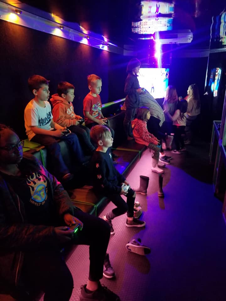 virtual-reality-video-game-truck-party-in-calgary-alberta-canada-12